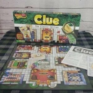 Hasbro Clue 2013 The Classic Edition Board Game